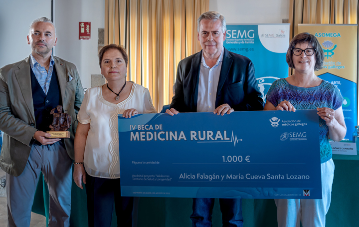 Alberto Cipolla, de Menarini España; Alicia Falagán, del Centro de Salud de A Rúa; Antonio Gómez Caamaño, conselleiro de Sanidade de la Xunta de Galicia; y María Lozano, del Centro de Salud de Vilamartín.