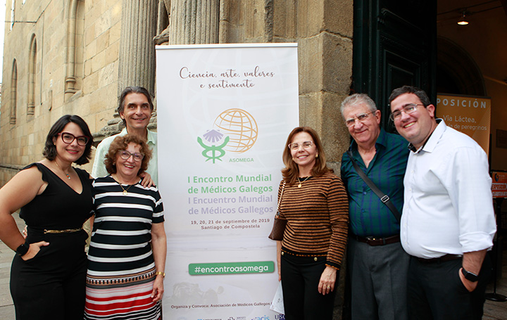 Delia Cerviño con otros miembros de la delegación brasileña que participaron en el I Encontro Mundial de Médicos Galegos organizado por Asomega el pasado septiembre.