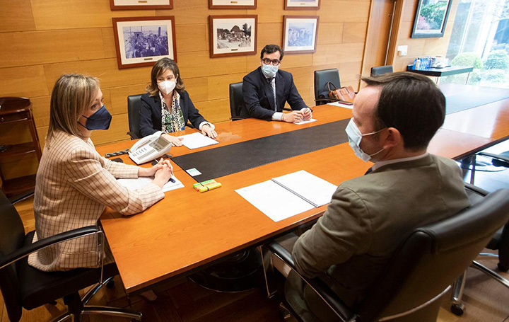 Reunión con la conselleira de Política Social