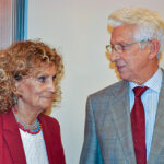 María José Senín Currás (Pitusa) y Vicente Otero, en la entrega de la Insignia de Oro 2016 a Gonzalo Rodríguez Mourullo.