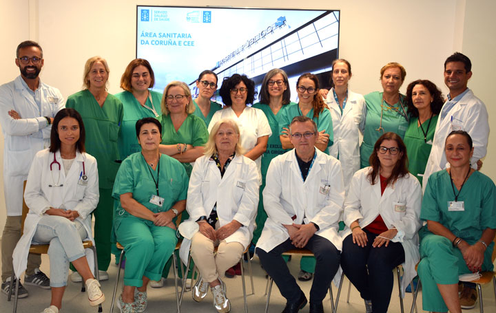 Equipo de Ciruxía Cardíaca Infantil do Hospital Público Universitario da Coruña responsable del trasplante.