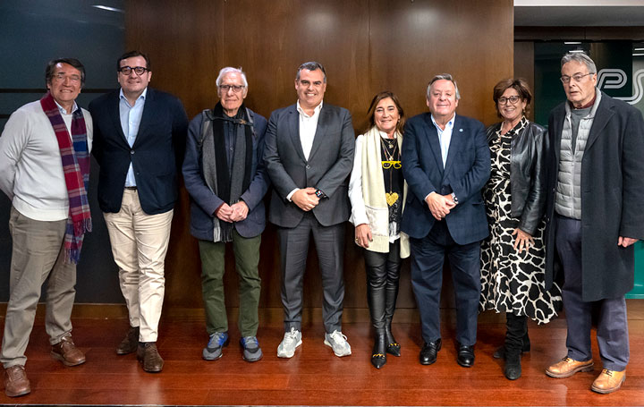 Miembros de la Junta Directiva que asistieron presencialmente a la reunión del 13 de febrero.