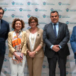 Ramón Mel (AstraZeneca), Mariluz Amador (AECC), Ana Fernández-Teijeiro (SEHOP), Felipe Couñago (Genesis Care) y Rafael López (Servicio de Oncología del CHUS), integrantes de esta primera mesa sobre Oncología.