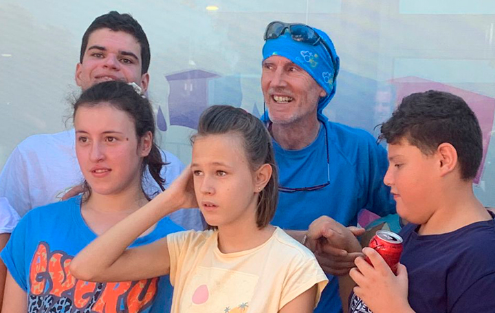 Javier Pitillas con los chicos y chicas de Una Mirada en Marte.