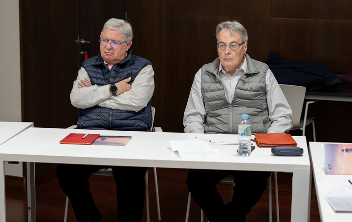 Ángel Rodríguez Coira, miembro de la Junta Directiva durante varios mandatos, y Adolfo de la Fuente, antiguo secretario y en la actualidad, vocal de Asomega.