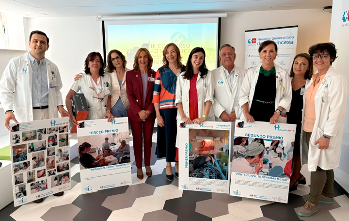 Foto de familia de los ganadores del Concurso Fotográfico “Escenas Humanas” organizado por La Princesa con el apoyo de Chiesi.
