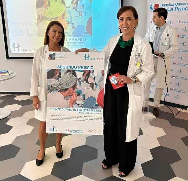 "Ponte guapa, te sentirás mejor" de la oncóloga Anabel Ballesteros García, obtuvo el segundo premio.