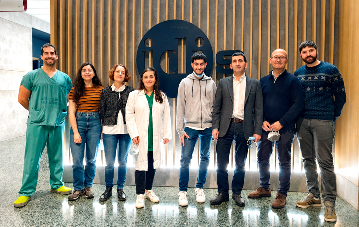 Javier González Barcala, tercero por la derecha, con los miembros del equipo de Investigación Traslacional de Enfermedades de la Vía Aérea del IDIS que él lidera.
