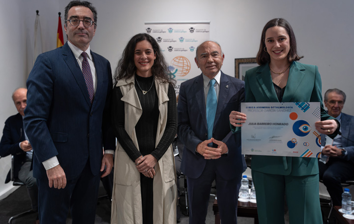 Julián García Feijóo, Andrea Llorca, Julián García Sánchez y Julia Barreiro.