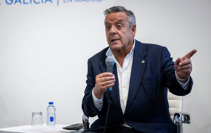 Julio Ancochea, presidente de Asomega, presenta en evento RespirARTE.