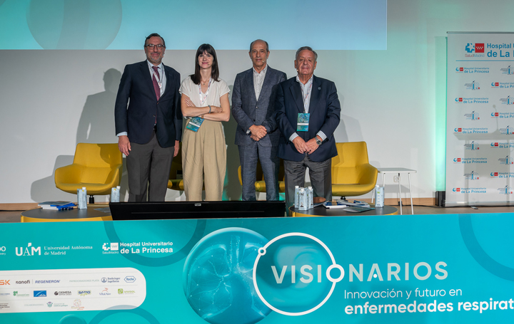 Los participantes en la mesa: Bernardino Alcázar, Miren Barrecheguren, Marc Miravitlles y Julio Ancochea, moderador.