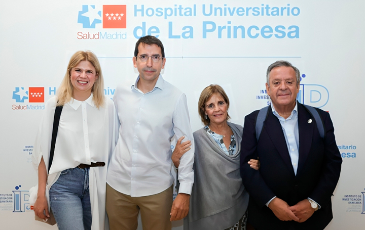 Julio Ancochea, jefe del Servicio de Neumología del Hospital Universitario de La Princesa; María Jesús Avilés, jefa de sección de Neumología del Hospital Reina Sofia de Murica; Manuel Astorga Director de Zona Sureste en Air Liquide; y Olga Meca, neumóloga en el Hospital Santa Lucía de Cartagena.