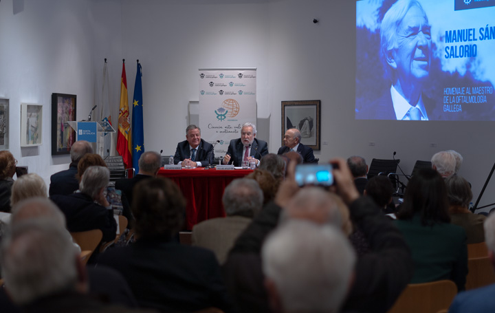 El salón de actos de la Casa de Galicia de Madrid durante la inauguración del homenaje a Sánchez Salorio.